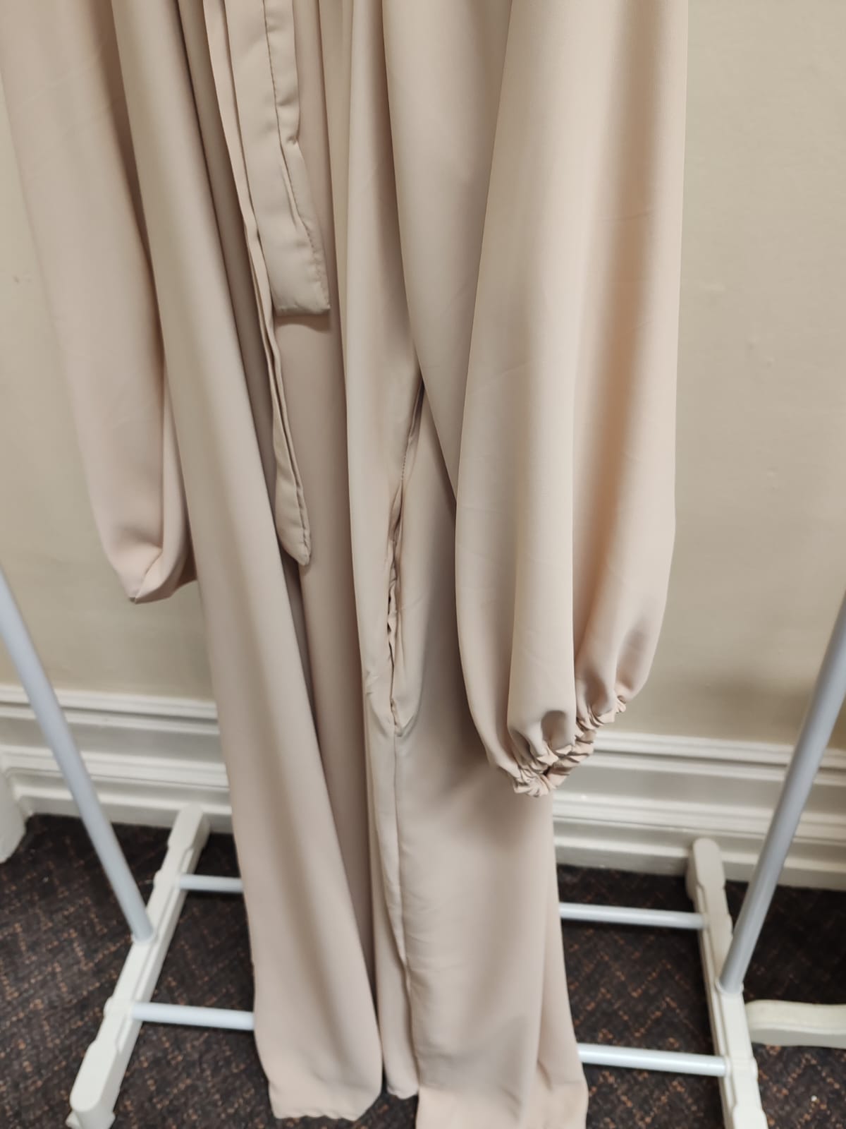Abaya Dress Cream Beige – Gathered Tie-Neck Elegant Modest Maxi Abaya
