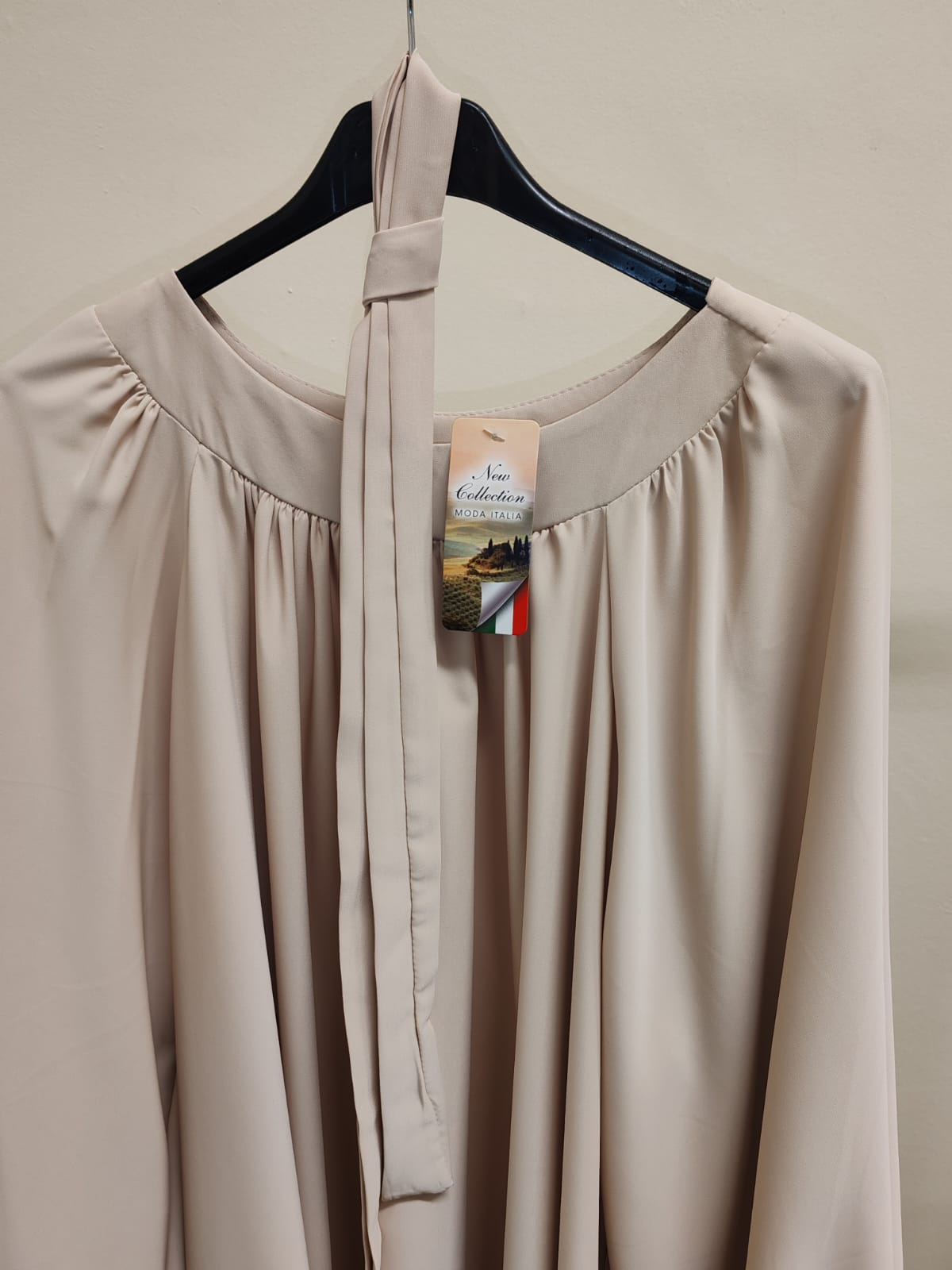 Abaya Dress Cream Beige – Gathered Tie-Neck Elegant Modest Maxi Abaya